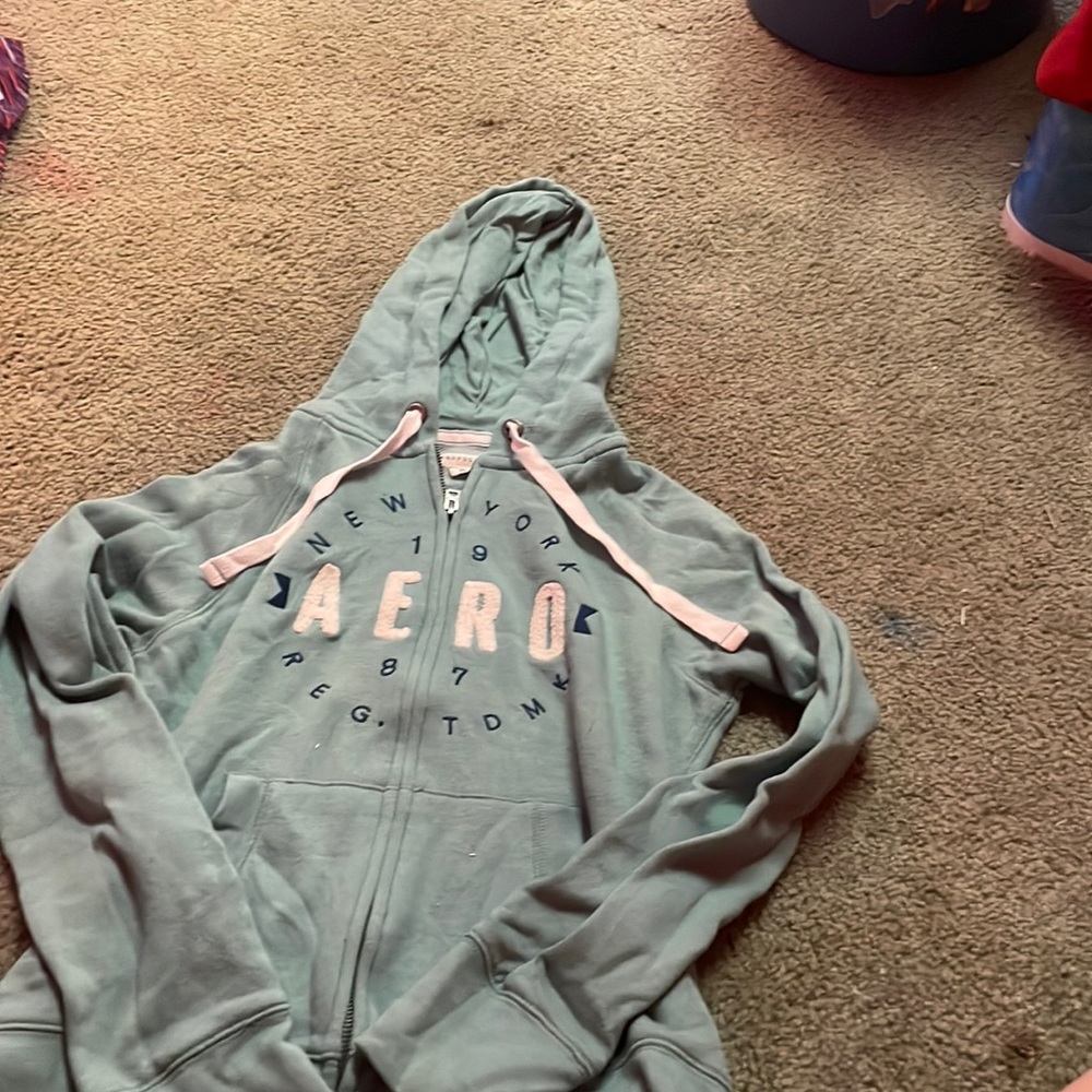 Aero zip up